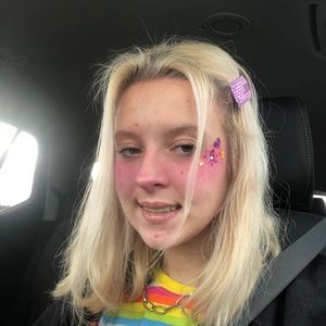 Meet your Posher, Hayley